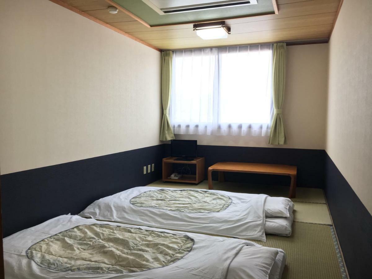 Business Hotel Serikawa Хиконе Екстериор снимка