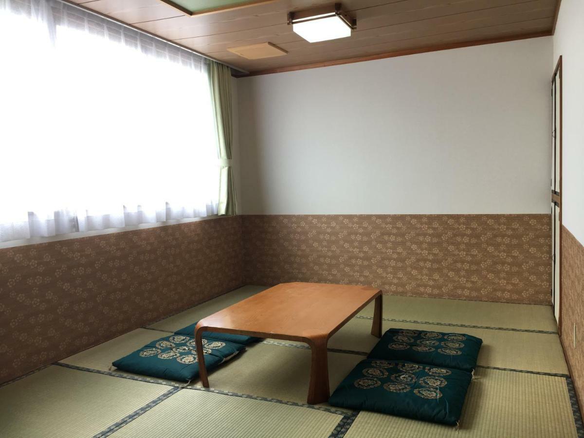 Business Hotel Serikawa Хиконе Екстериор снимка